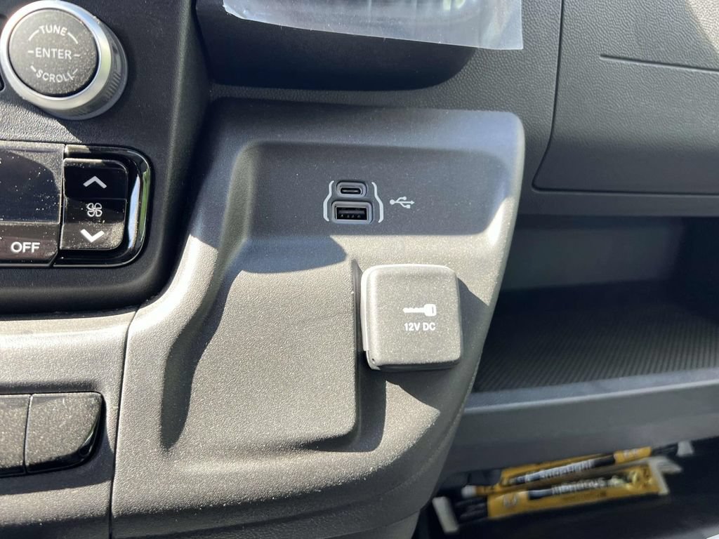 Used 2024 RAM ProMaster 3500 w/ Delivery Van Package FWD image 36