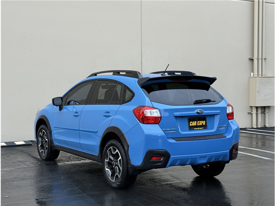 Used 2017 Subaru Crosstrek 2.0i image 4