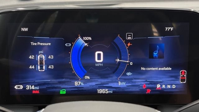 New 2025 Chevrolet Equinox EV LT FWD image 34