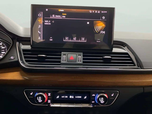 Used 2023 Audi Q5 2.0T Premium w/ Convenience Package AWD/4WD image 37