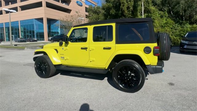 Used 2022 Jeep Wrangler Unlimited Sahara w/ Safety Group image 18