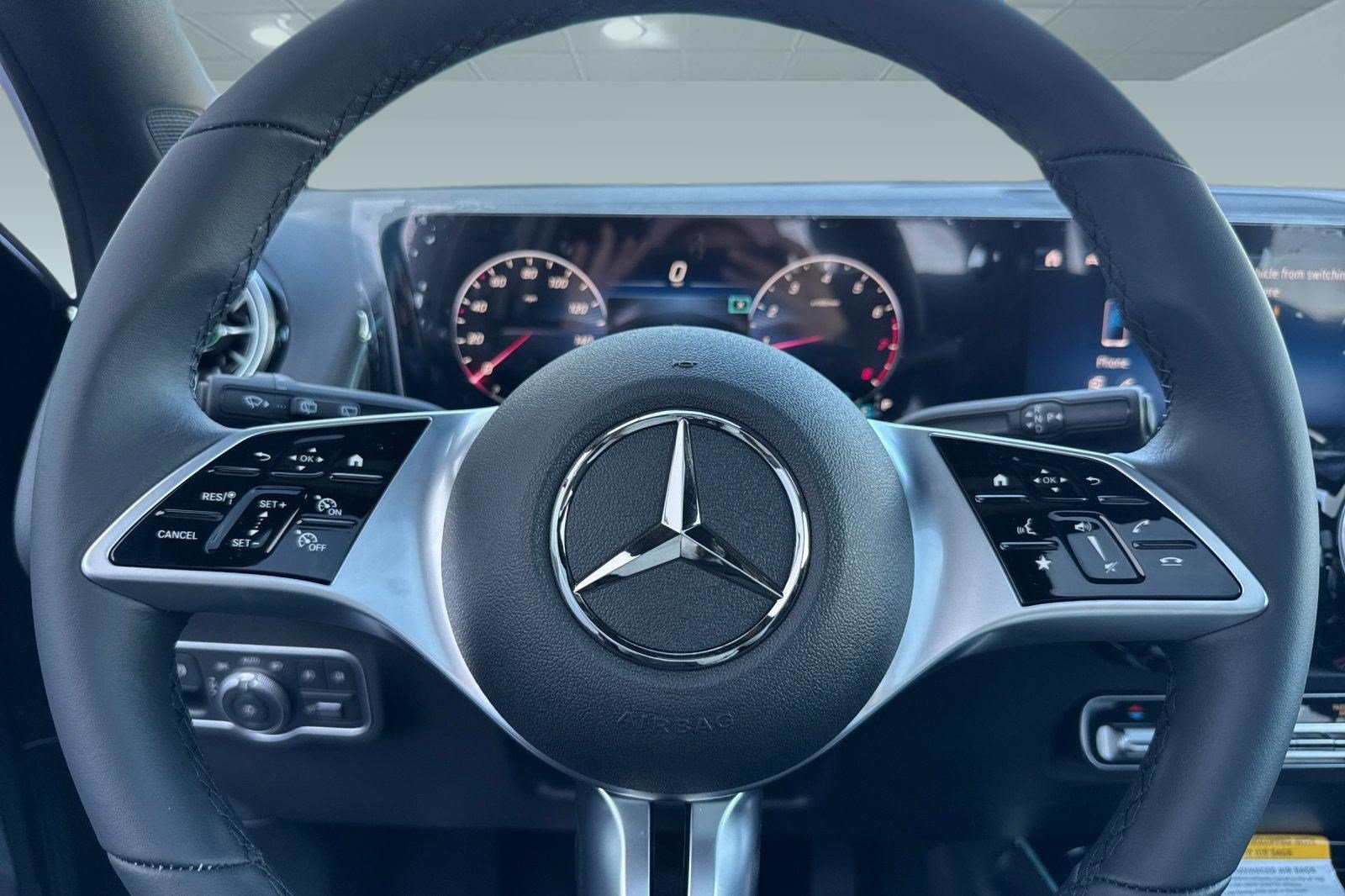 New 2026 Mercedes-Benz GLB 250 image 15