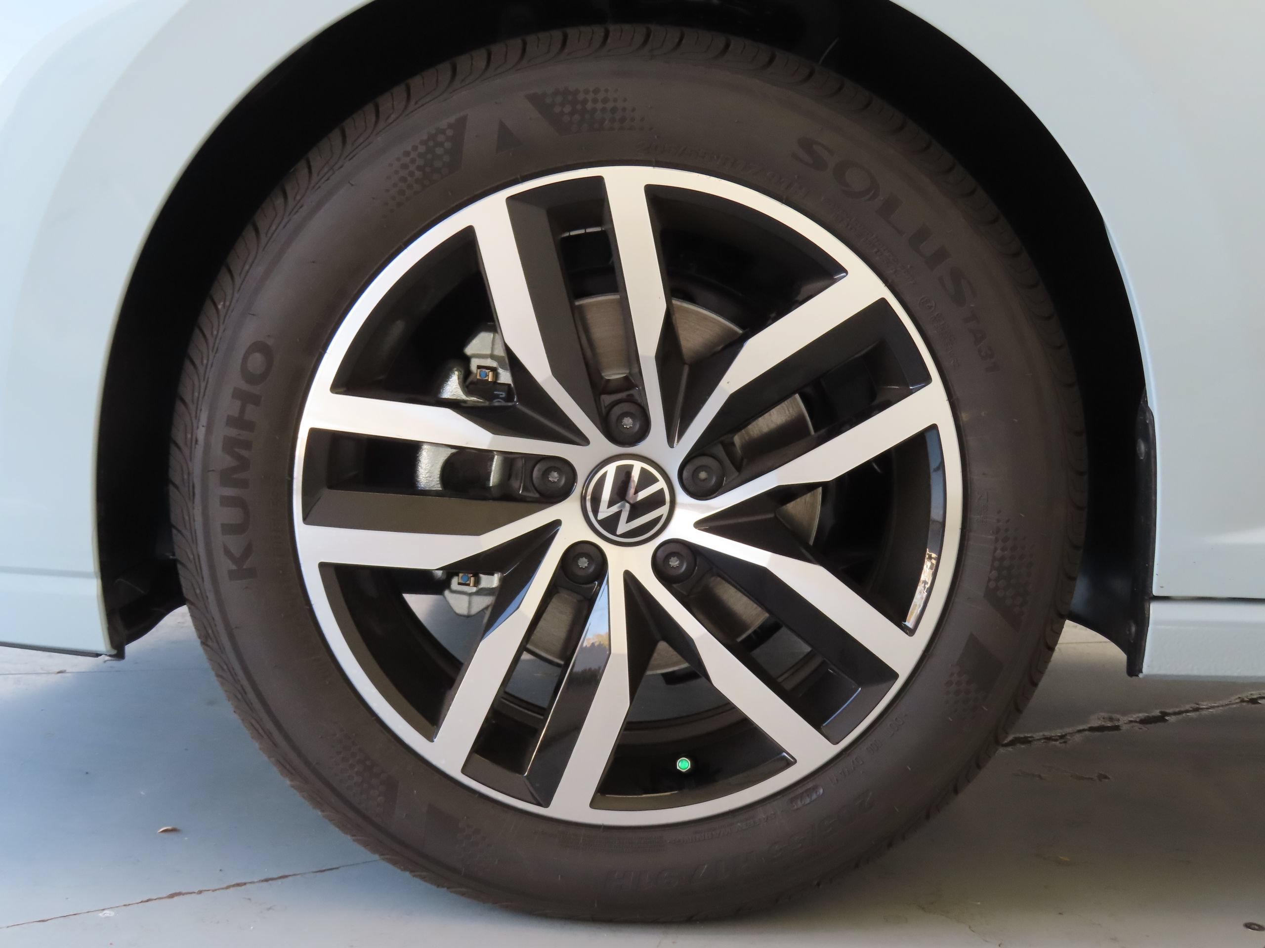 New 2026 Volkswagen Jetta SE FWD image 27