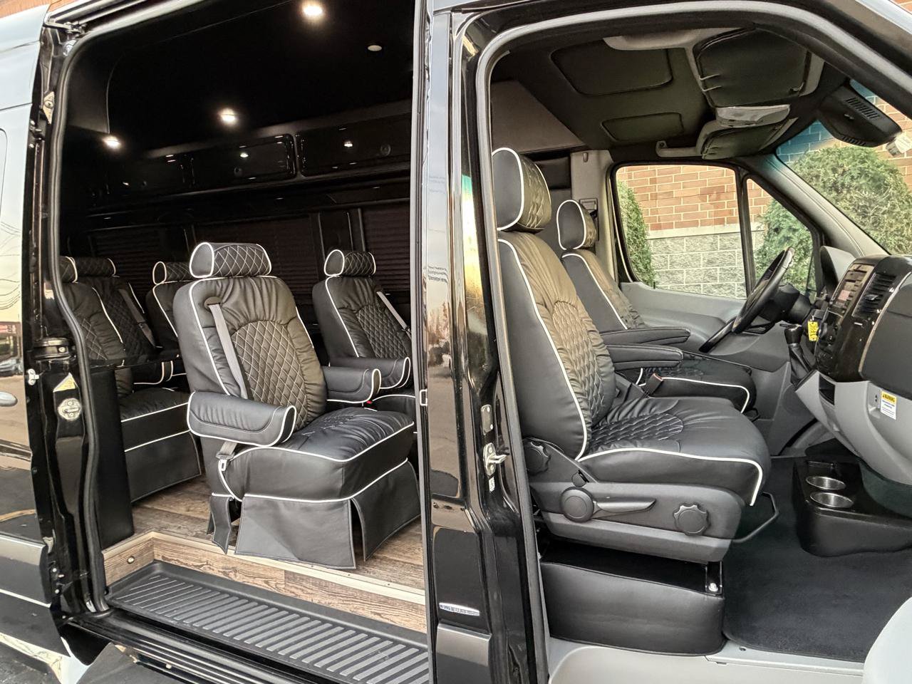 Used 2016 Mercedes-Benz Sprinter 3500 image 33