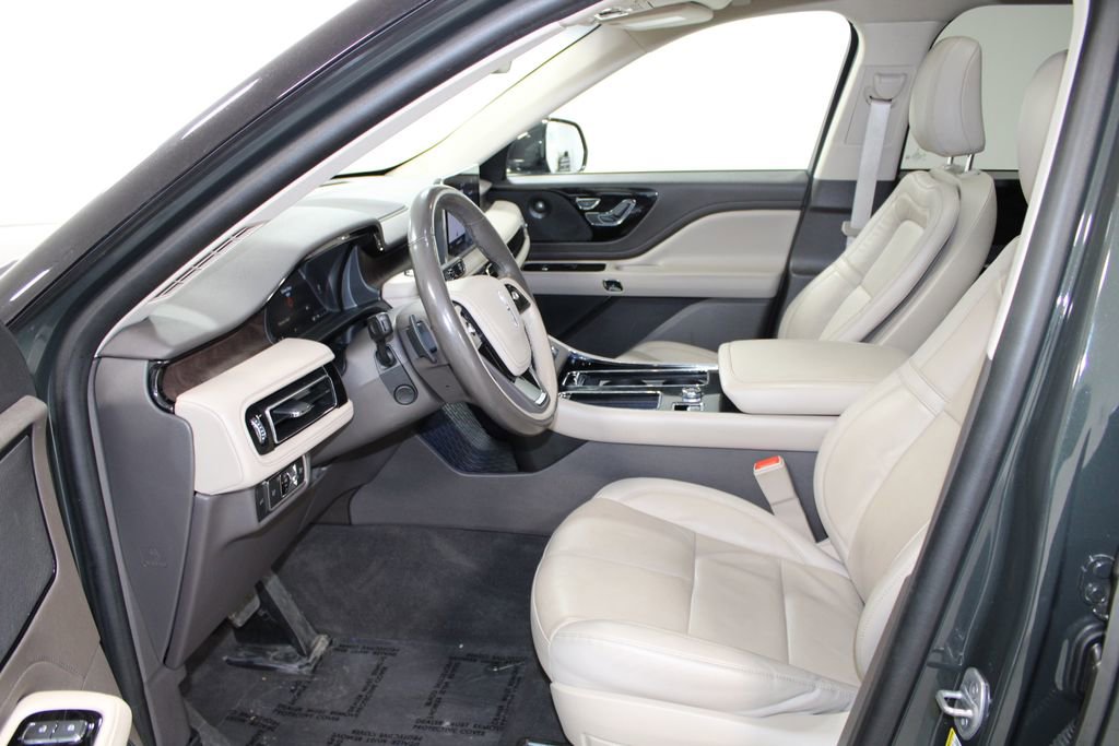 Used 2023 Lincoln Aviator Reserve w/ Equipment Group 201A AWD/4WD image 23