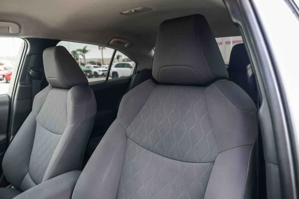 Used 2021 Toyota Corolla LE w/ Carpet Mat Package (TMS) FWD image 17