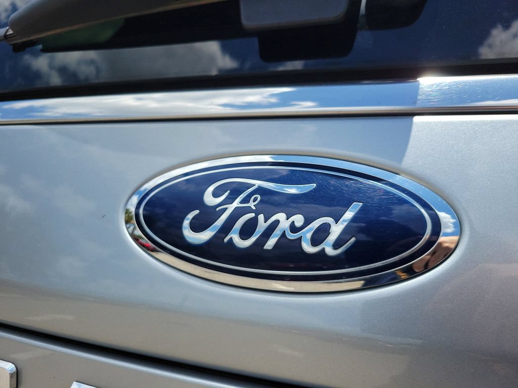 Used 2024 Ford Expedition XLT AWD/4WD image 8
