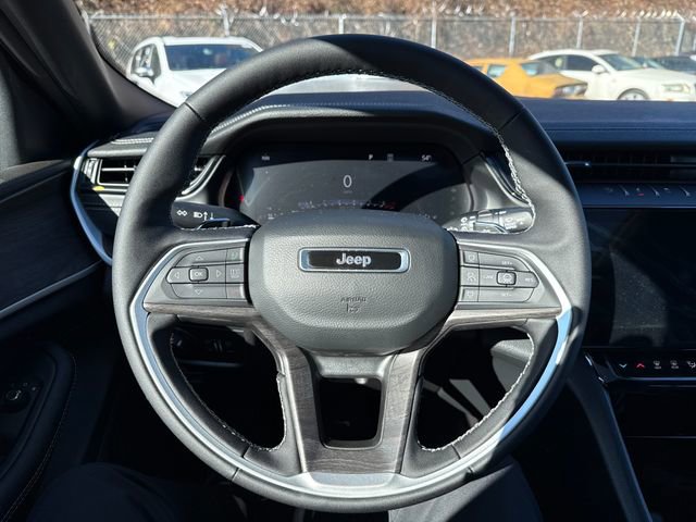 New 2026 Jeep Grand Cherokee Altitude image 18