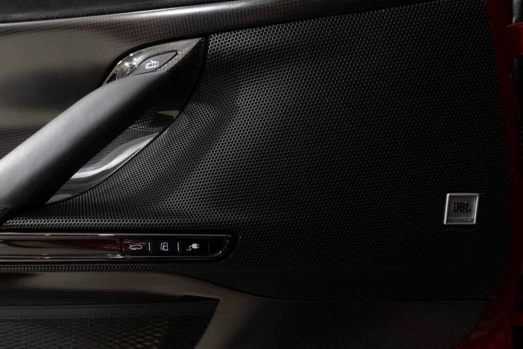 Used 2023 Ferrari SF90 Stradale image 32