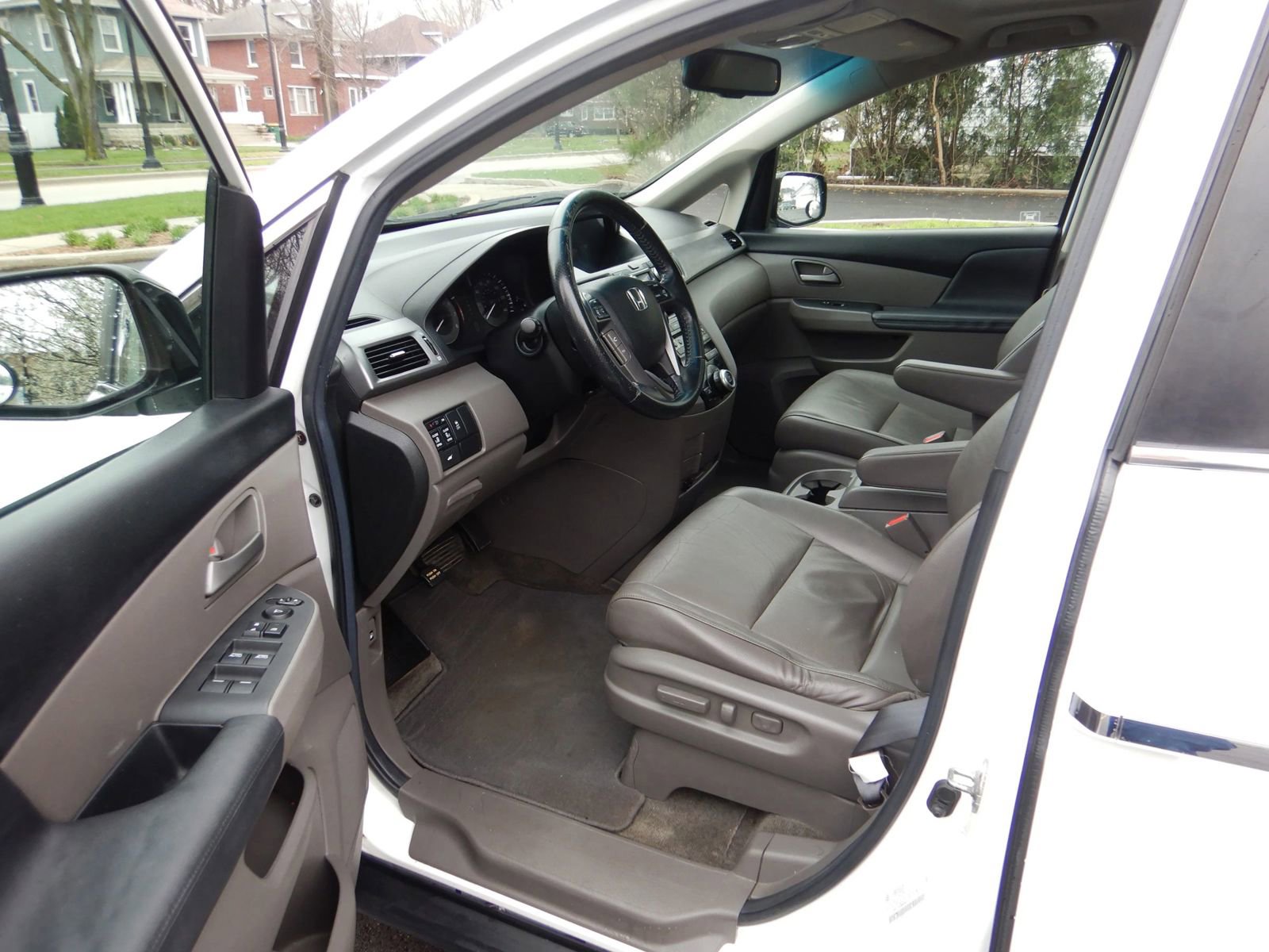 Used 2011 Honda Odyssey EX-L image 11