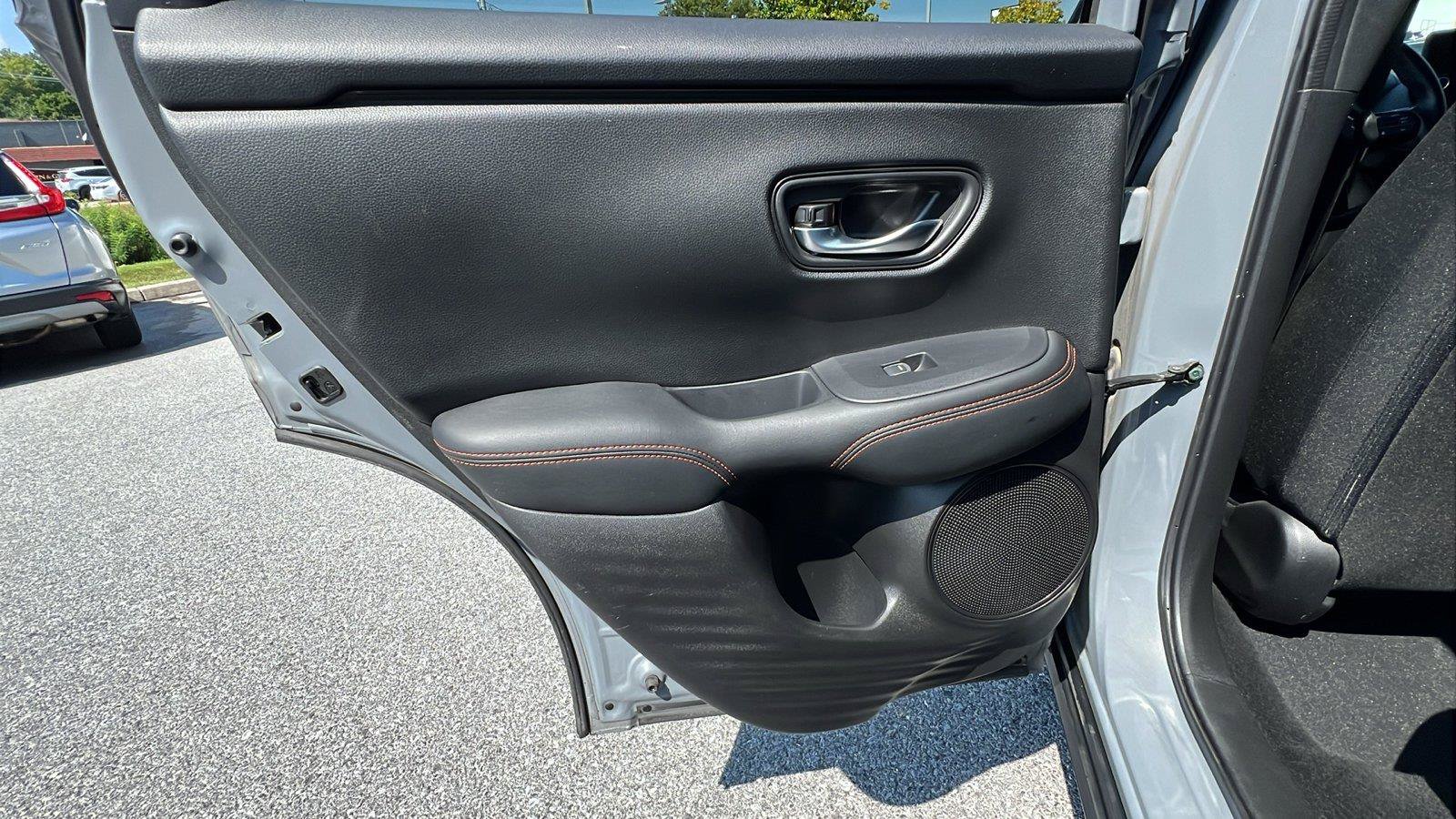 Used 2025 Honda HR-V Sport image 17
