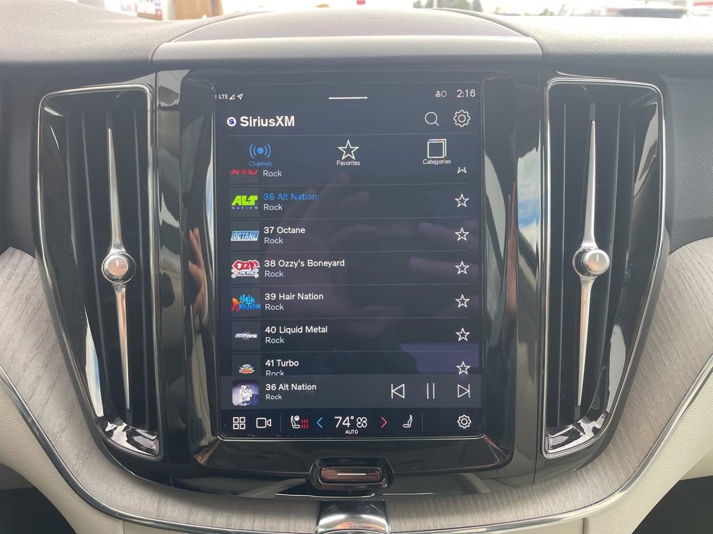 Certified 2023 Volvo XC60 B5 Plus w/ Climate Package image 37