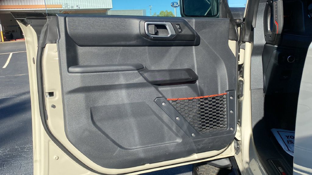 Certified 2026 Ford Bronco Raptor w/ Interior Carbon Fiber Pack AWD/4WD image 17