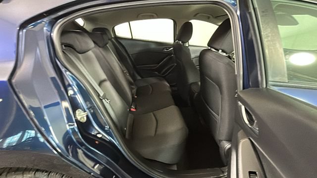 Used 2018 MAZDA MAZDA3 Sport FWD image 30