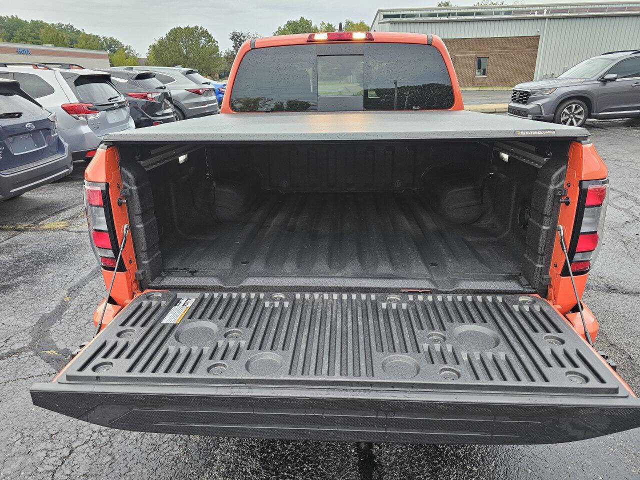 Used 2025 Nissan Frontier PRO-4X w/ Pro Convenience Package image 12