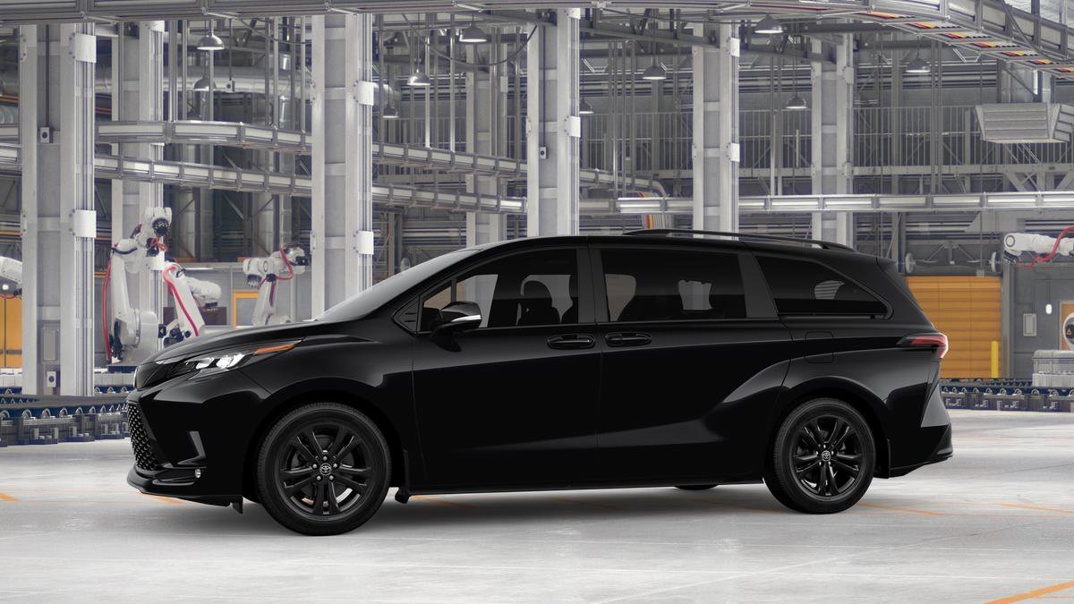 New 2026 Toyota Sienna XSE image 3