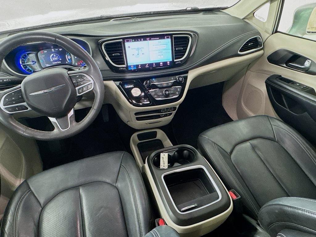 Used 2022 Chrysler Pacifica Touring-L FWD image 25