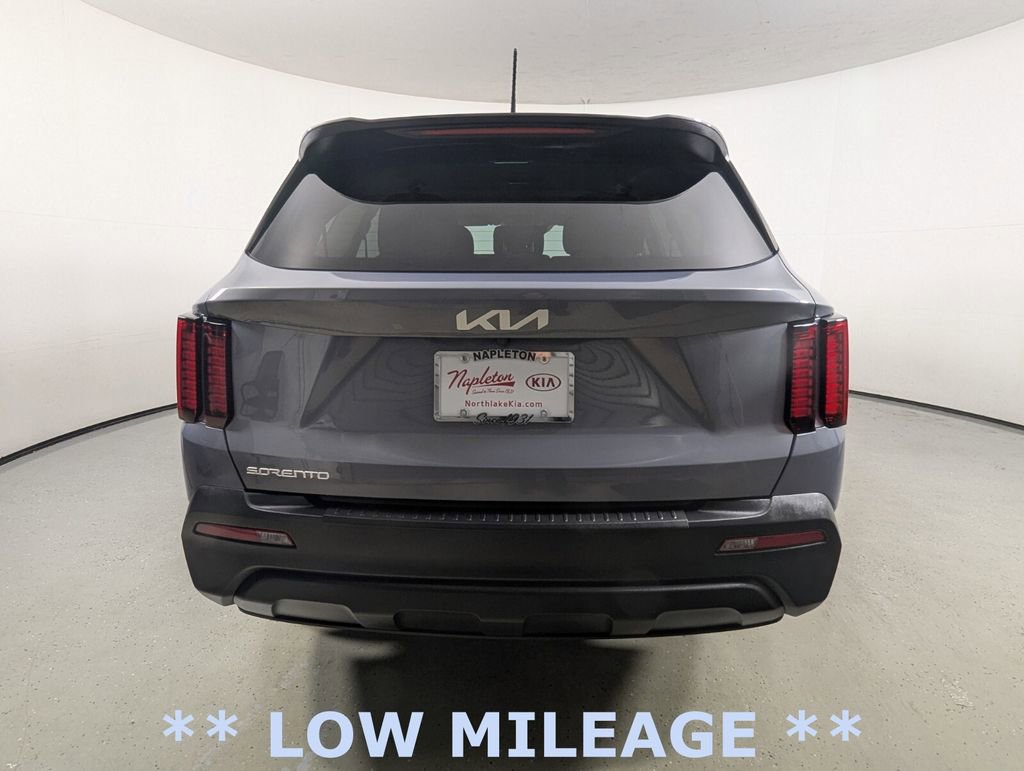 Used 2023 Kia Sorento LX FWD image 6