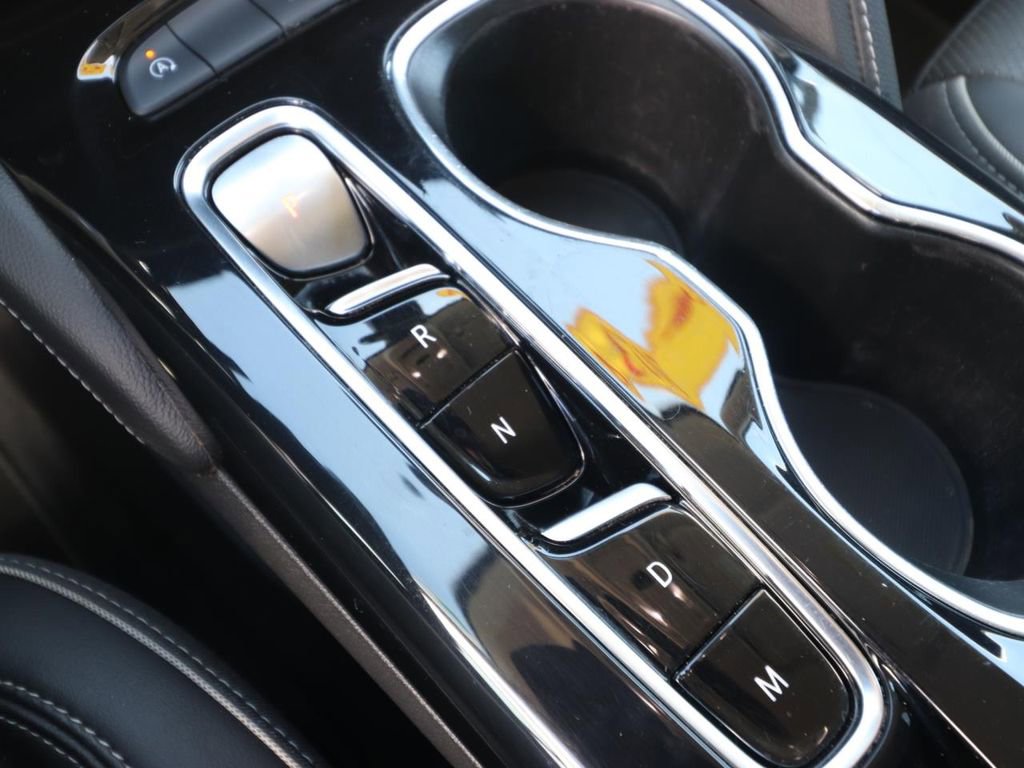 Used 2023 Buick Envision Essence image 21