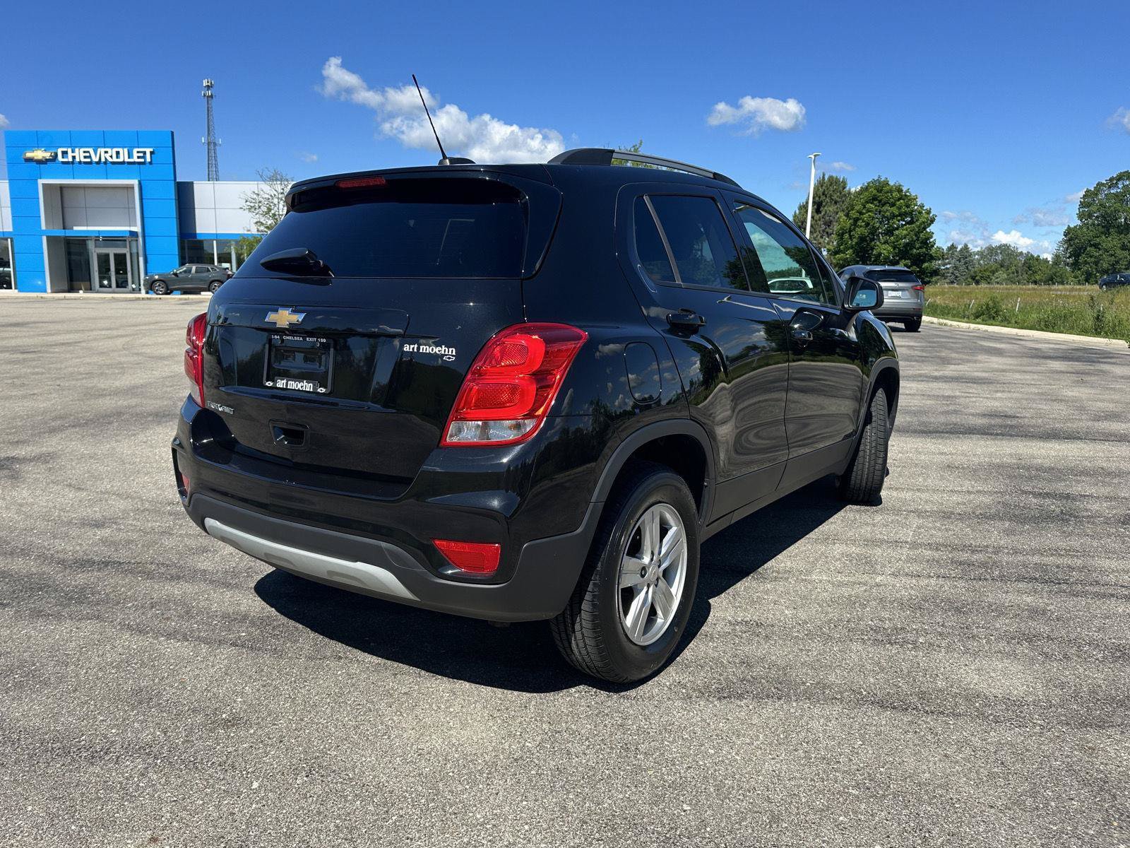 Used 2022 Chevrolet Trax LT w/ LT Convenience Package AWD/4WD image 6