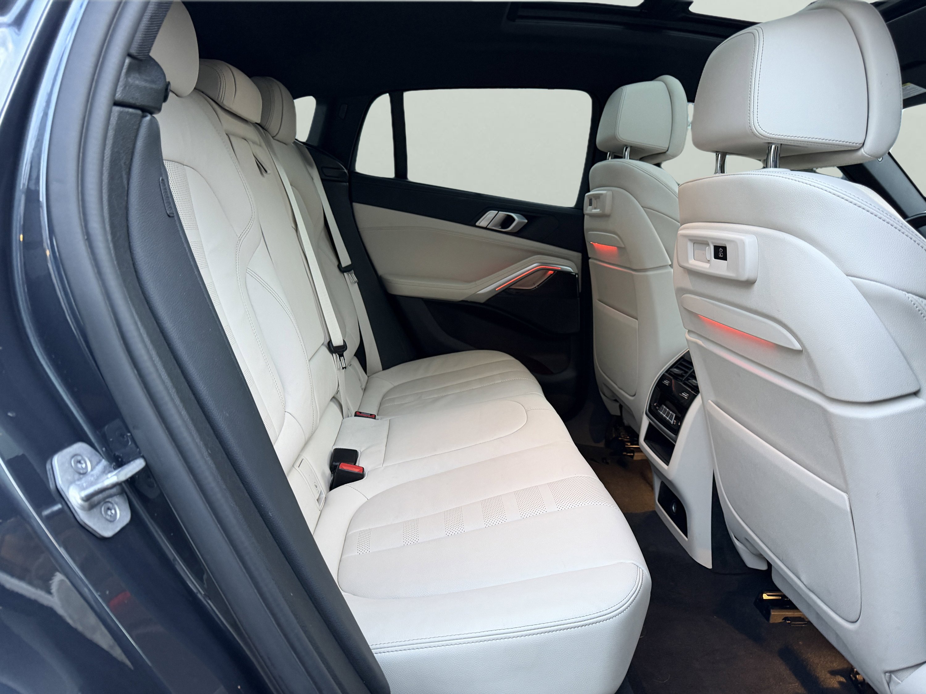 Used 2022 BMW X6 xDrive40i image 40