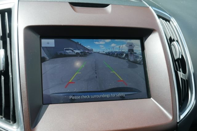 Used 2020 Ford Edge Titanium AWD/4WD image 3