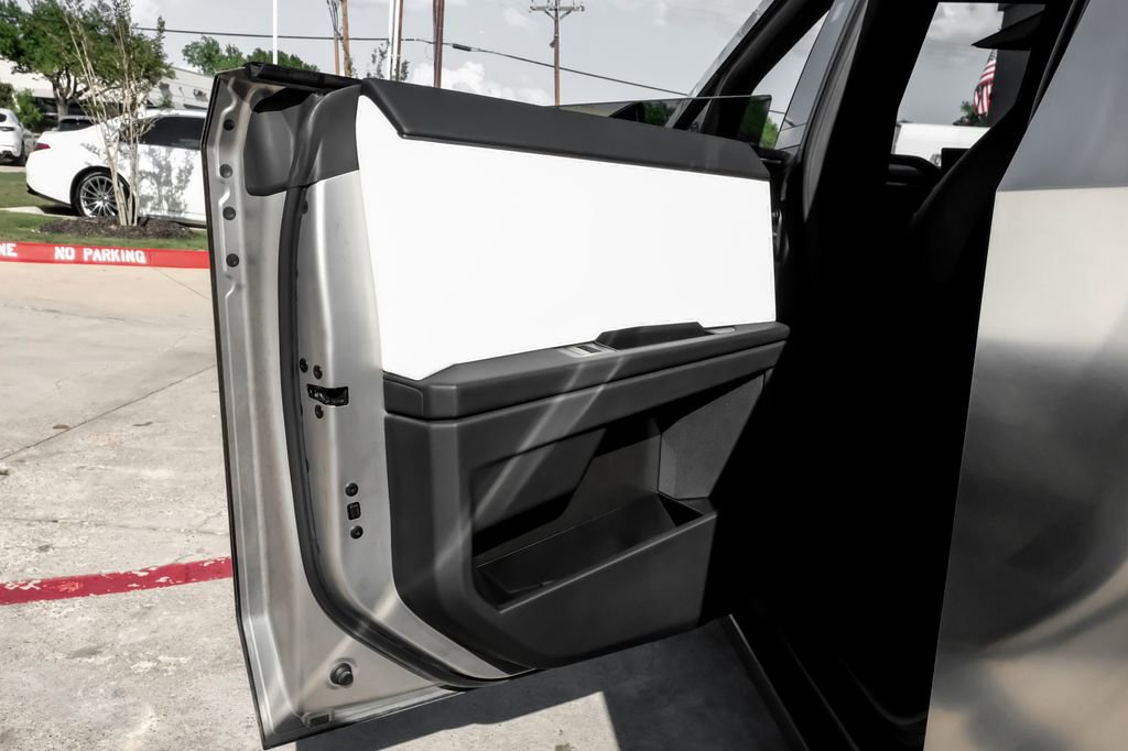 Used 2025 Tesla Cybertruck Cyberbeast image 31