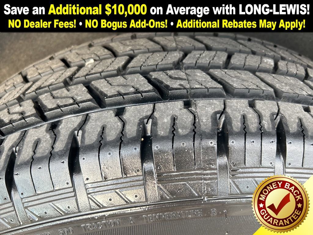 Used 2020 Chevrolet Traverse LT image 11