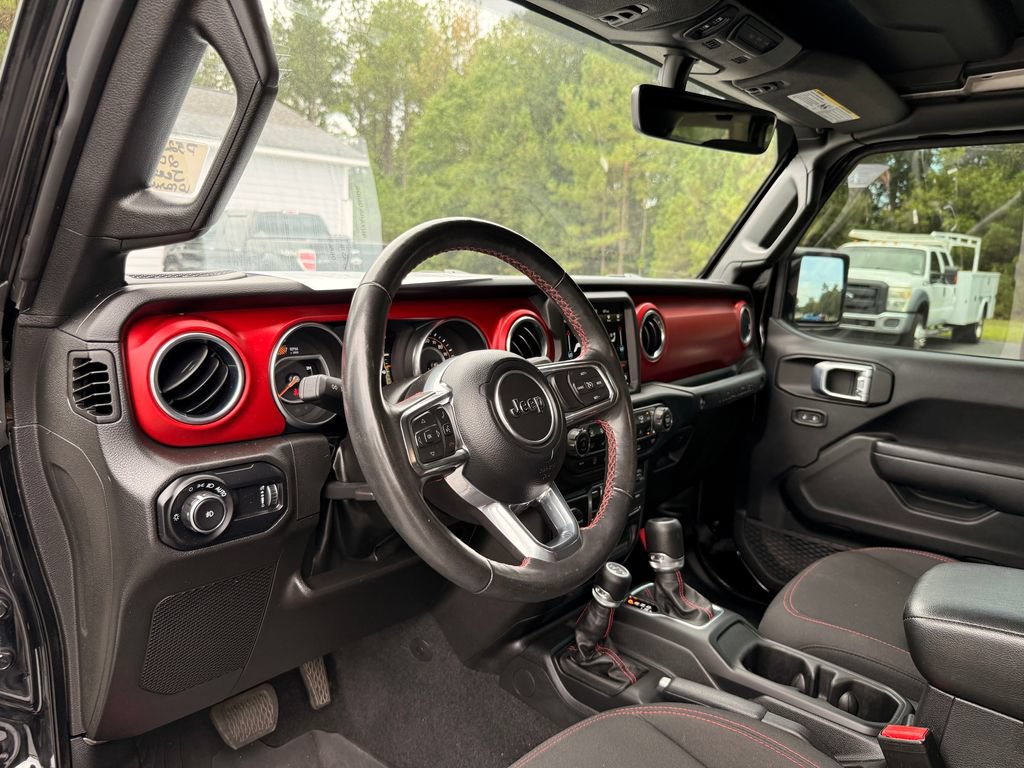 Used 2023 Jeep Wrangler Unlimited Rubicon w/ LED Lighting Group AWD/4WD image 16