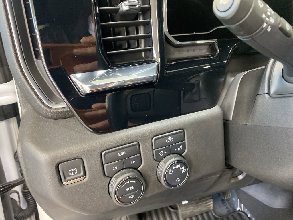 Certified 2024 Chevrolet Silverado 1500 LT AWD/4WD image 23