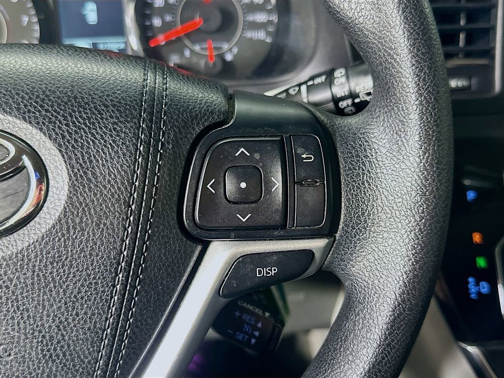Used 2017 Toyota Sienna LE image 23