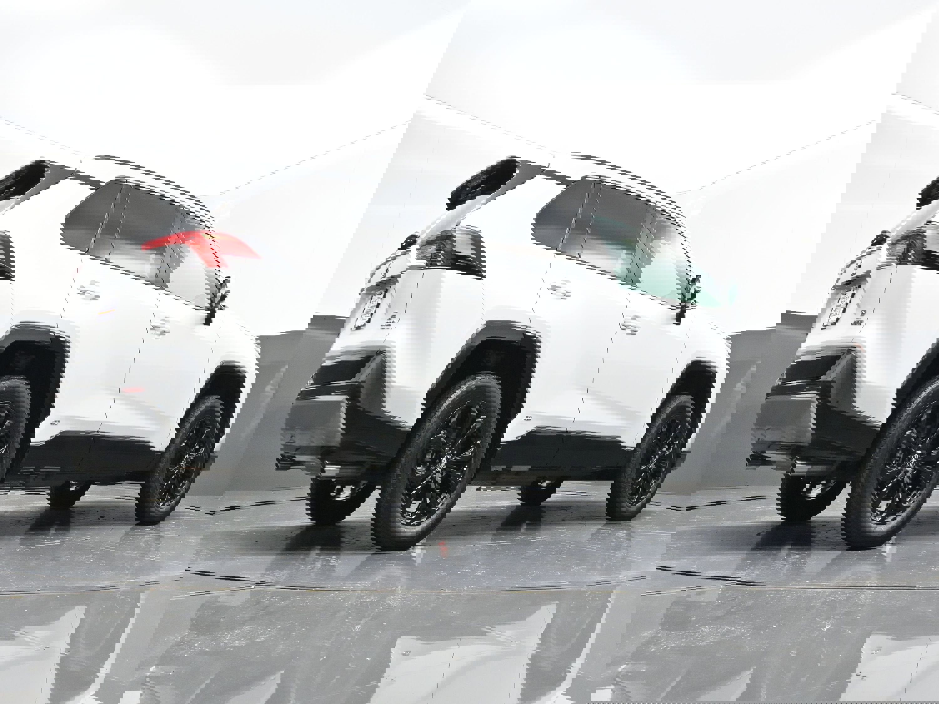 Used 2023 Toyota RAV4 SE image 41