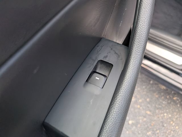 Used 2019 Hyundai Sonata Limited FWD image 11