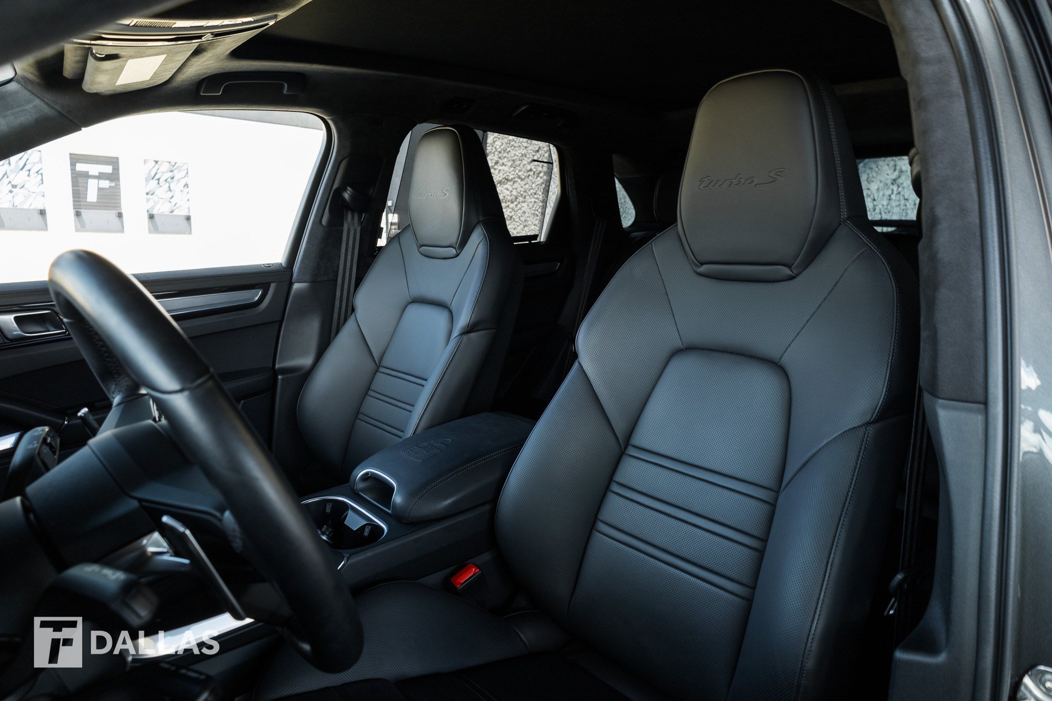 Used 2023 Porsche Cayenne Turbo S AWD/4WD image 21