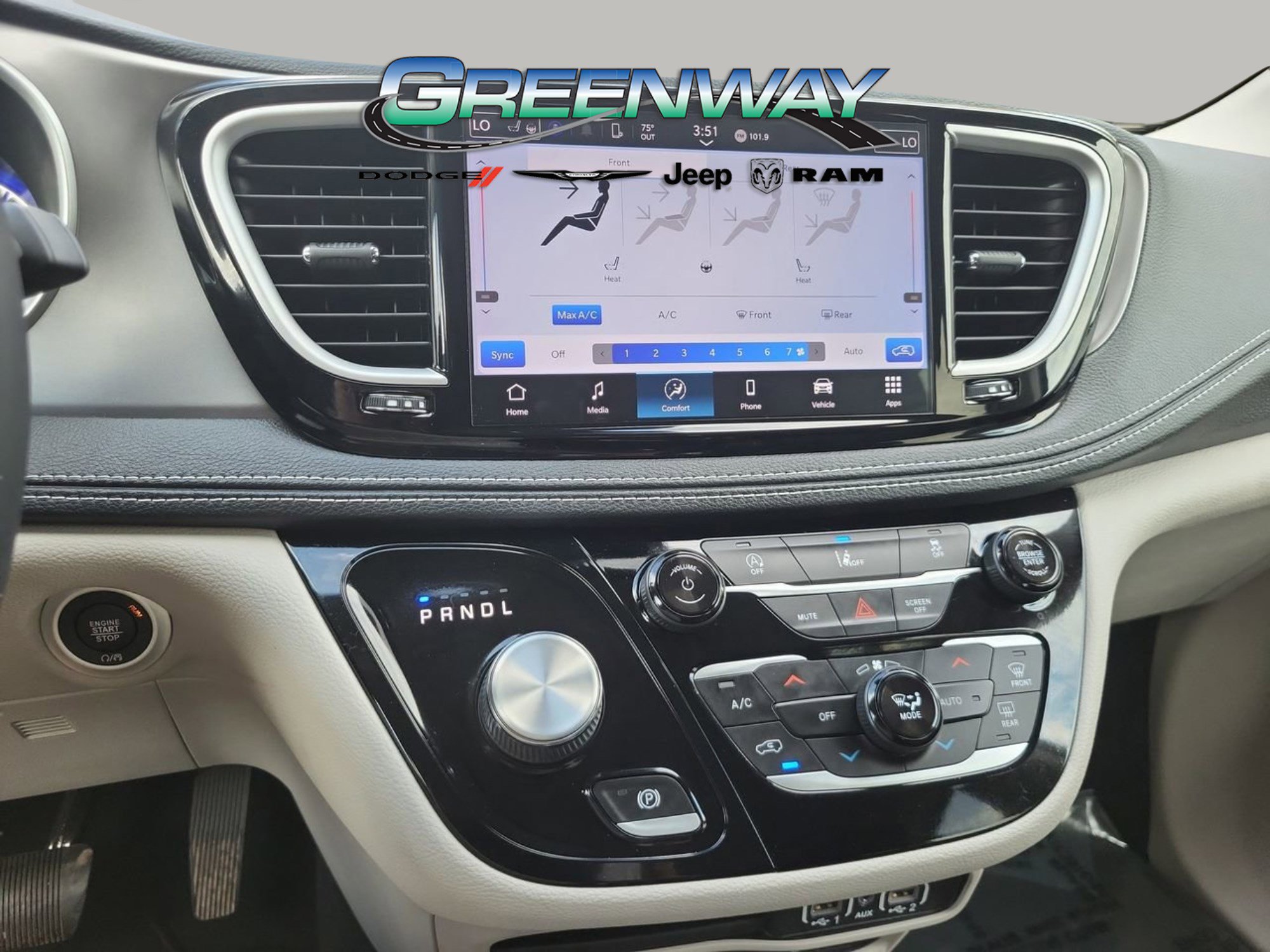 Used 2022 Chrysler Pacifica Touring-L image 20