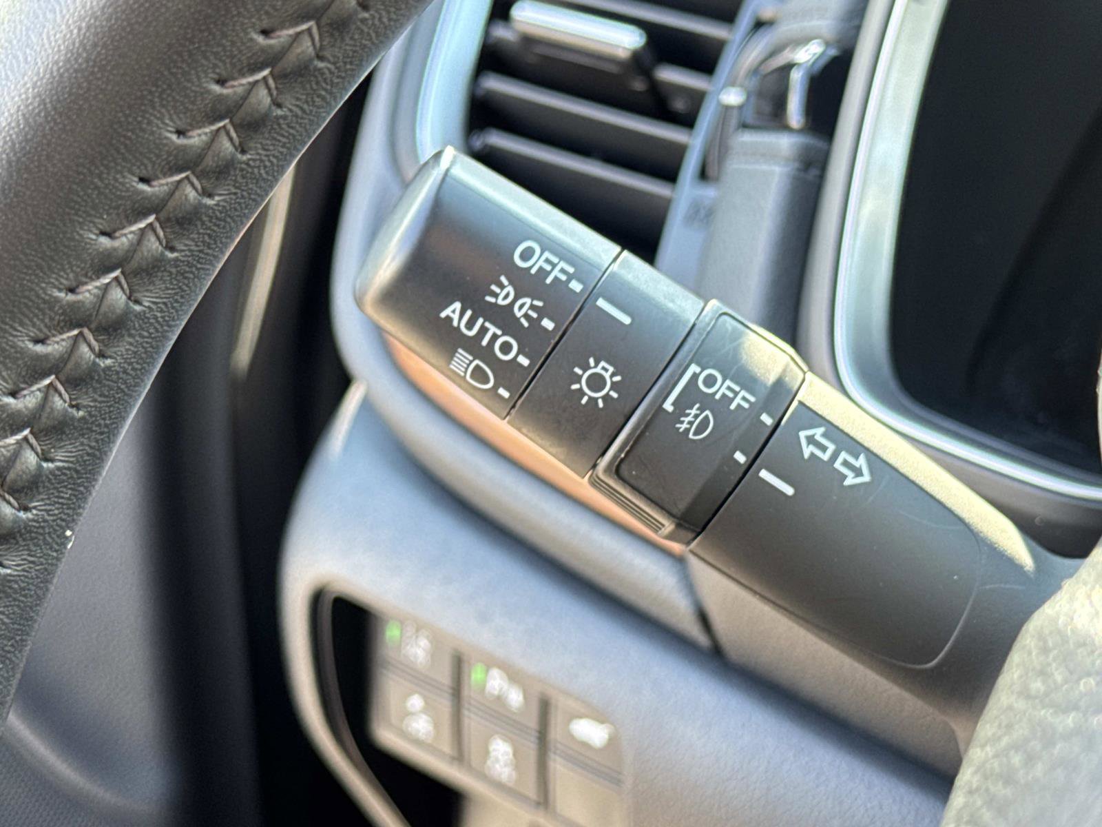 Used 2021 Honda CR-V Touring image 9