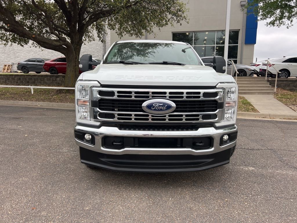 Used 2024 Ford F250 XLT image 2