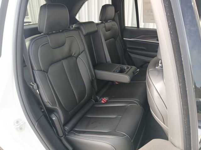 New 2026 Jeep Grand Cherokee Limited w/ Limited Altitude Package image 24