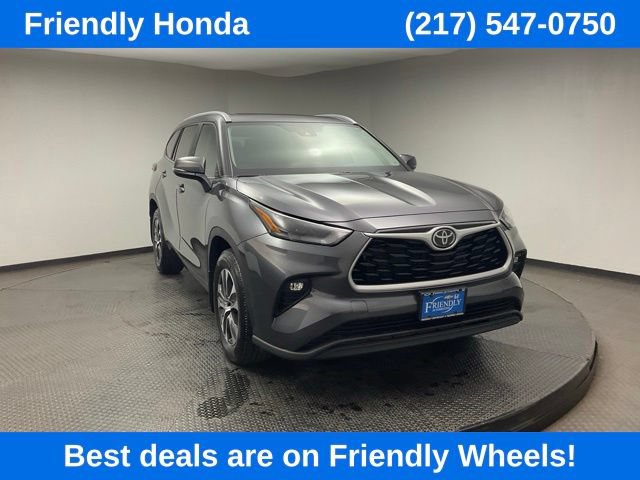 Used 2023 Toyota Highlander XLE
