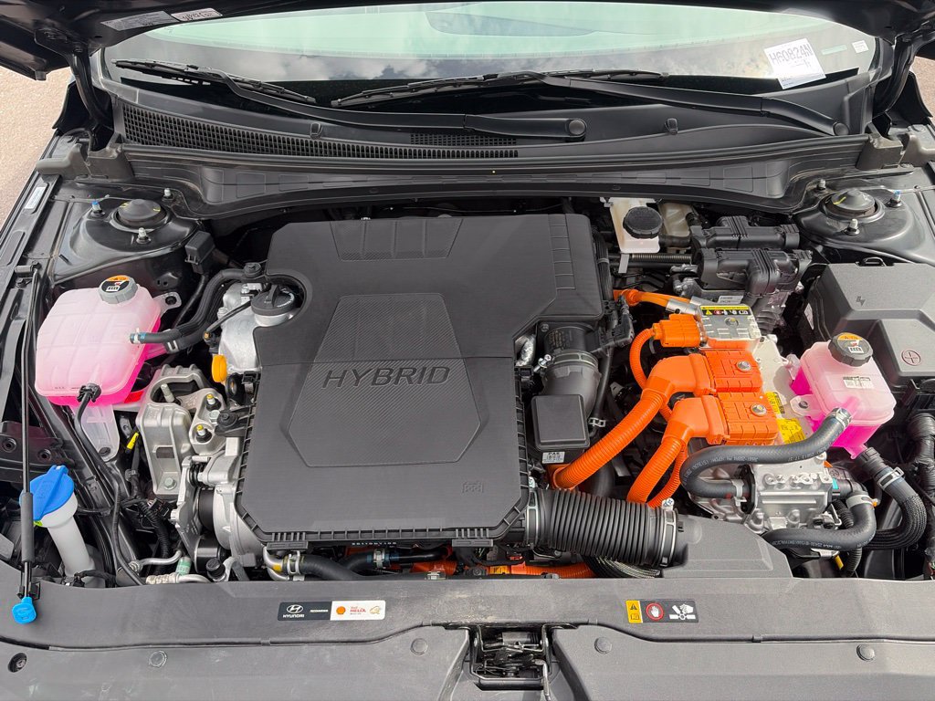 Certified 2025 Hyundai Elantra SEL FWD image 34