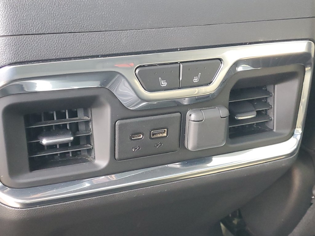 Used 2020 GMC Sierra 1500 AT4 w/ AT4 Premium Package AWD/4WD image 13