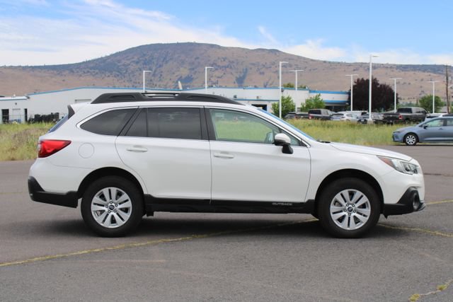 Used 2019 Subaru Outback 2.5i Premium AWD/4WD image 7