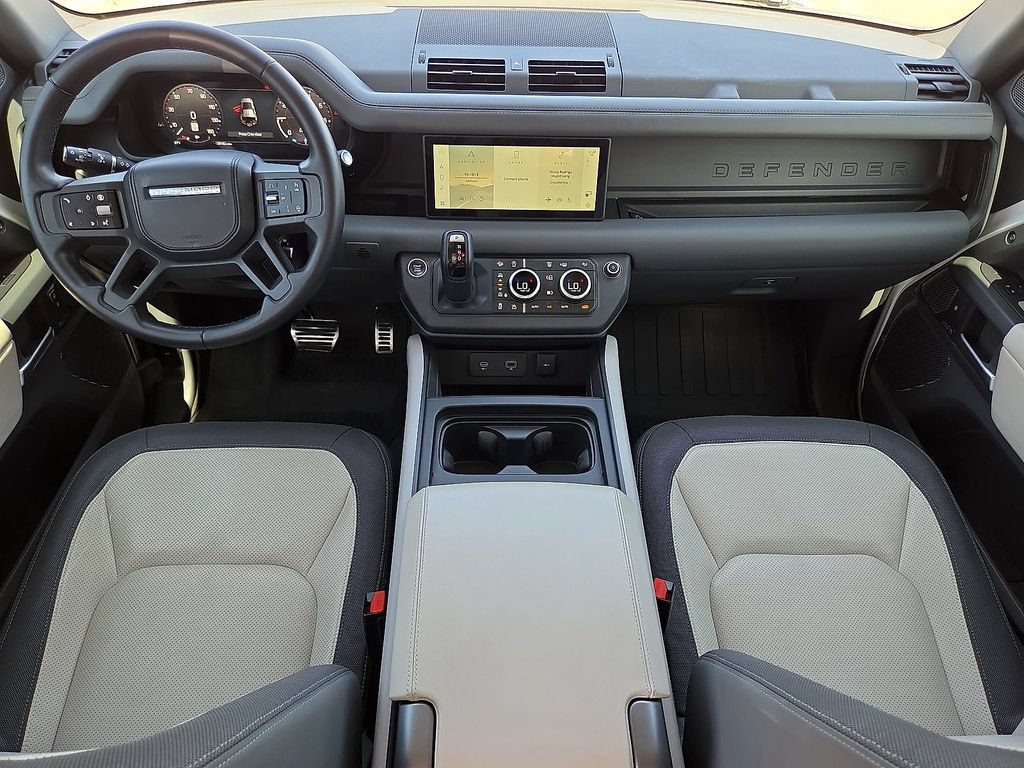 Used 2024 Land Rover Defender 110 X-Dynamic SE AWD/4WD image 14