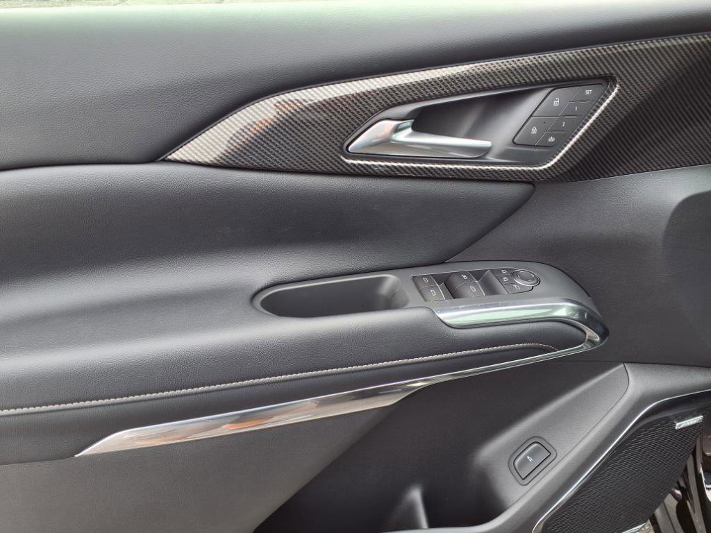 New 2025 Chevrolet Traverse High Country w/ LPO, Floor Liner Package image 10