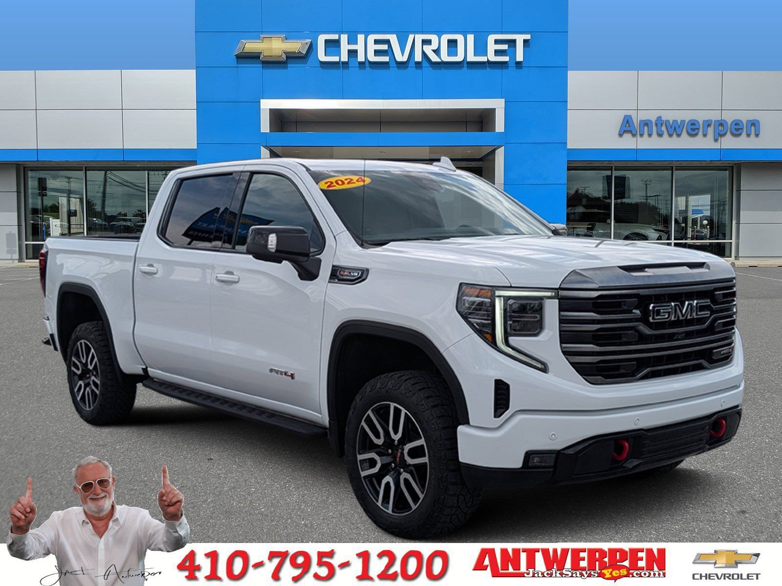 Used 2024 GMC Sierra 1500 AT4 w/ Technology Package AWD/4WD image 1