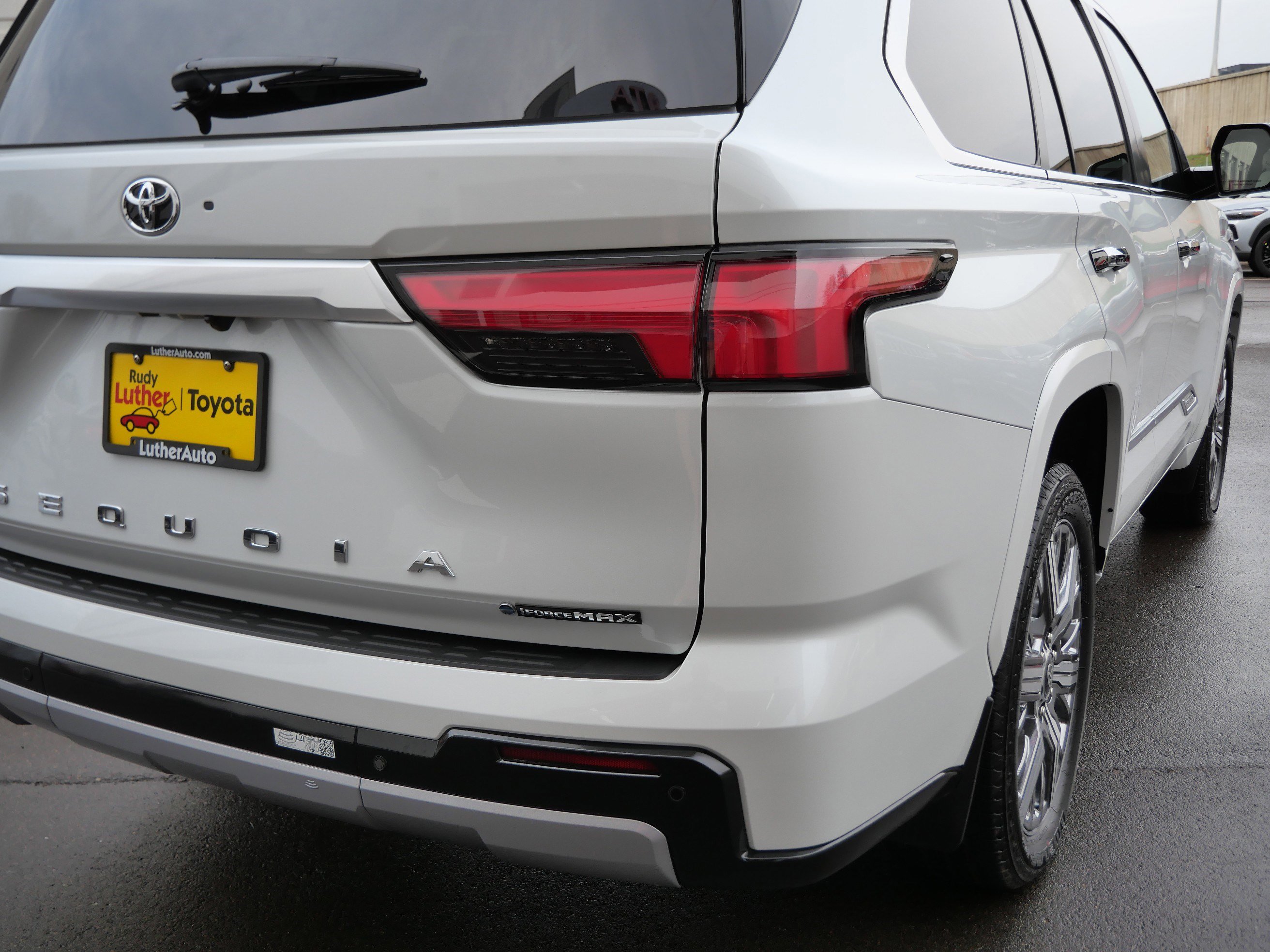 Certified 2025 Toyota Sequoia Capstone image 18