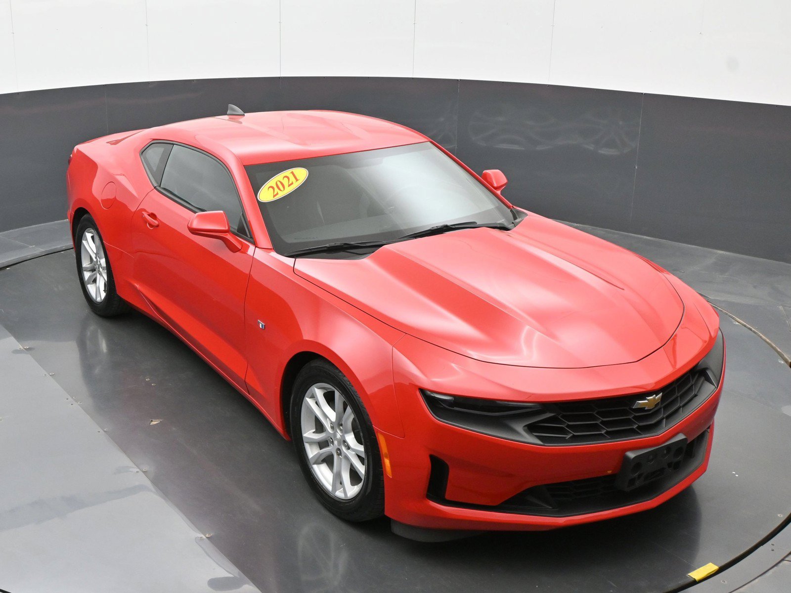 Used 2021 Chevrolet Camaro LS RWD image 28