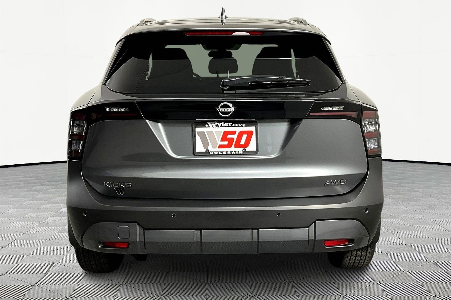 Certified 2025 Nissan Kicks SV w/ SV Premium Package image 5