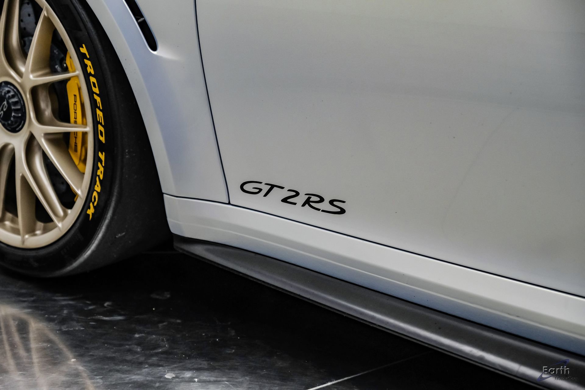 Used 2018 Porsche 911 GT2 RS w/ Weissach Package RWD image 39