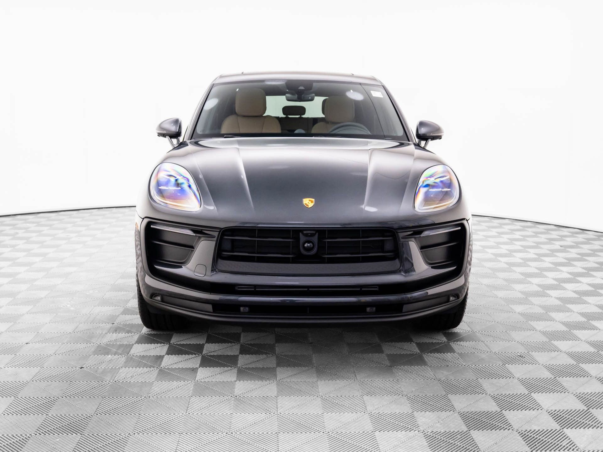 Certified 2026 Porsche Macan image 9